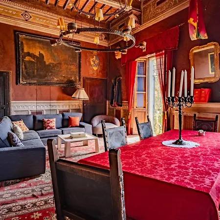 Castello Montelifre فيلة *