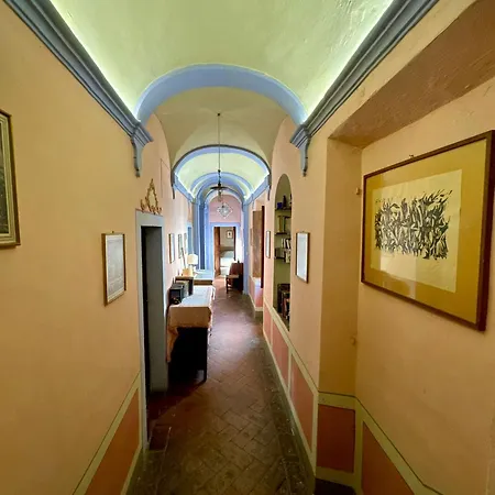 فيلة Castello Montelifre