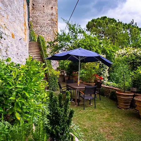 Castello Montelifre Montisi